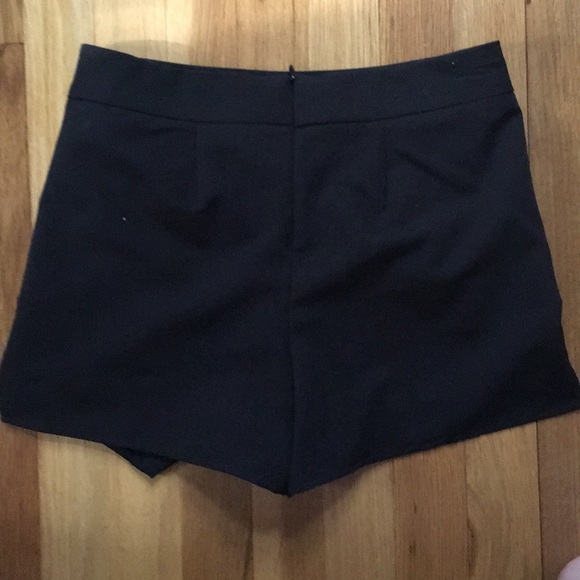Envelope skort - Picture 2 of 2